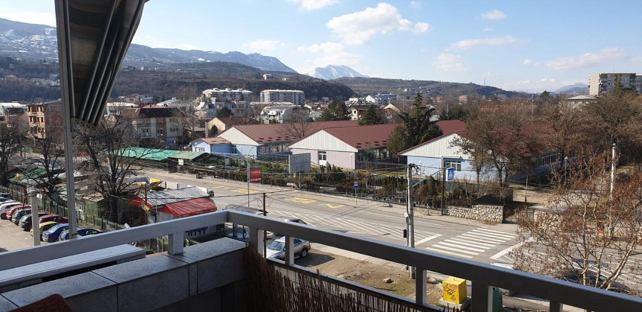 Spectacular Apartment In Skopje, City Mall Area ภายนอก รูปภาพ
