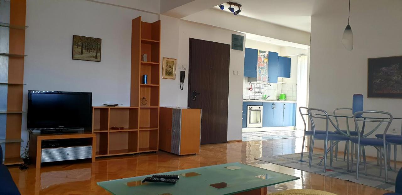 Spectacular Apartment In Skopje, City Mall Area ภายนอก รูปภาพ
